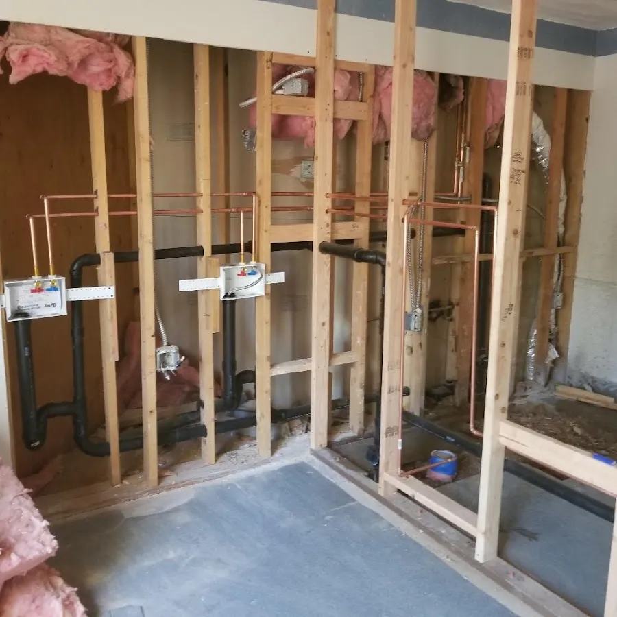 Copper pipe rough-in and plumbing installation in Orleans